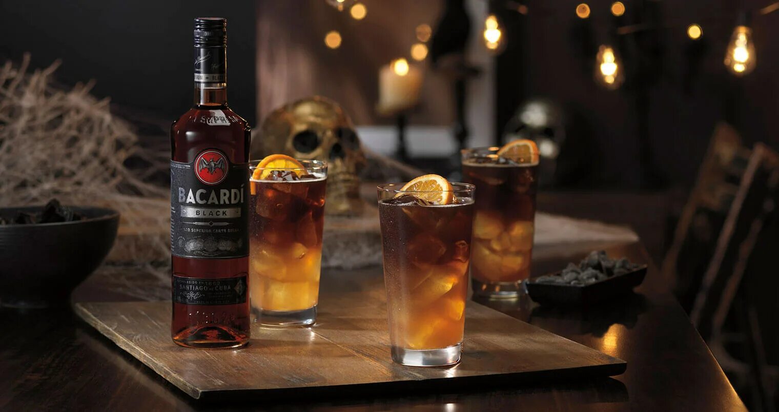 Виски ром орел кафе. Джек дэниэлс на разливе. 7л. Тёмный ром и виски. Black rum bourbon.