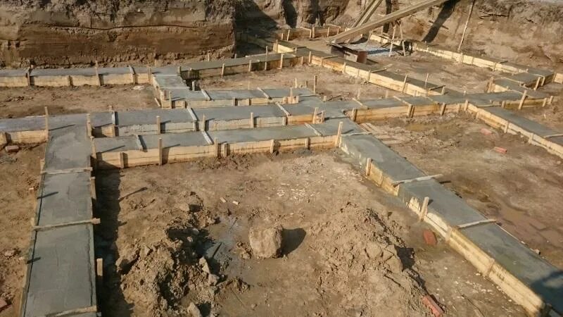 Какие работы относятся к работам нулевого цикла. Нулевой цикл строительства. Строительные площадки нулевой цикл. Реконструкция объекта. Нулевой цикл строительства дома.