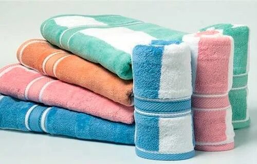 Пару новых полотенец. Полотенца. Махровые изделия. Современные полотенца. Домашний текстиль махровые полотенца.
