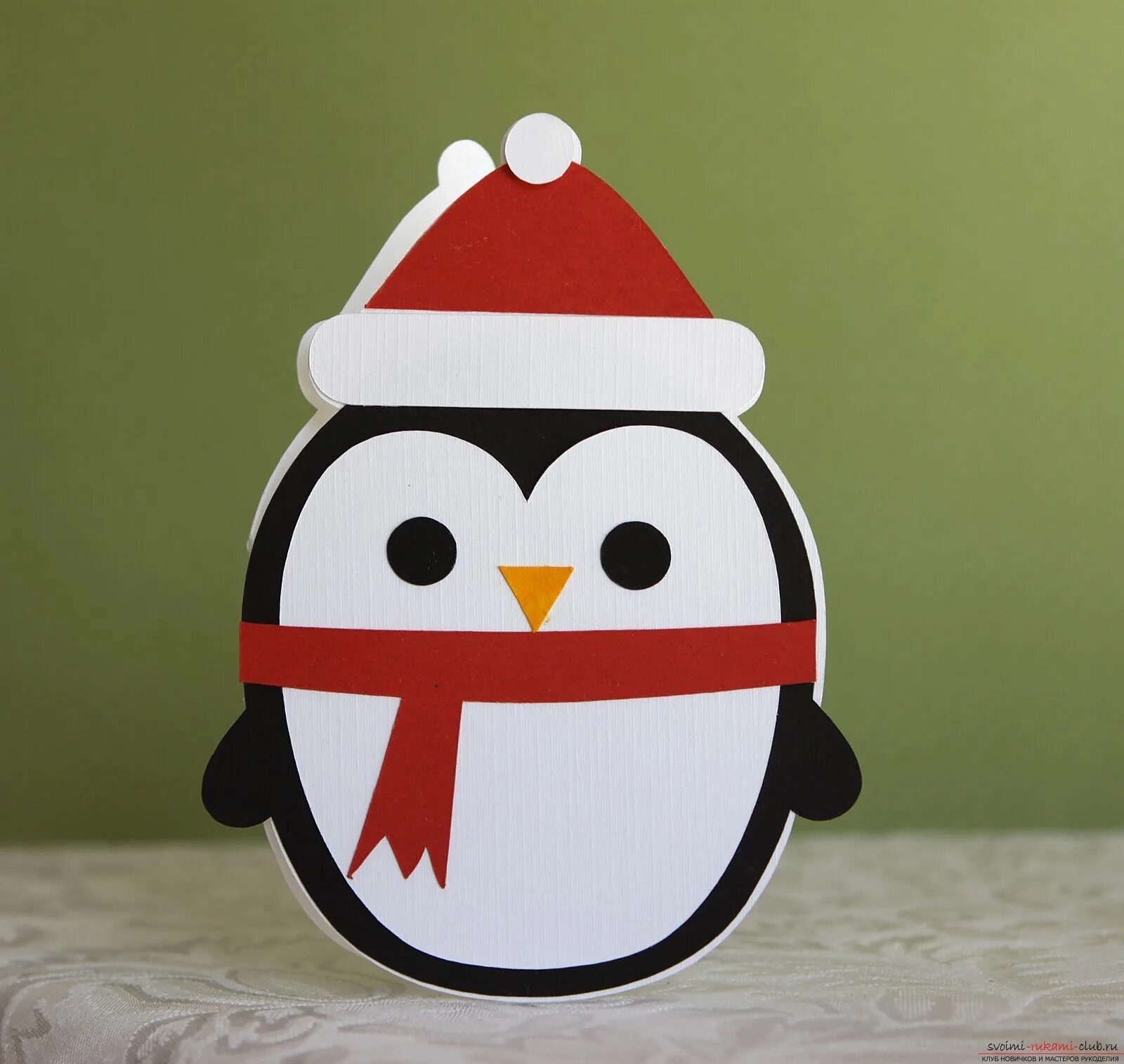 новогодняя jltkrf из бумаги. новогодние поделки из бумаги своими руками. новогодний венок поделка в детский сад. новогодние поделки своими руками. новогодние поделки изтбумаги.