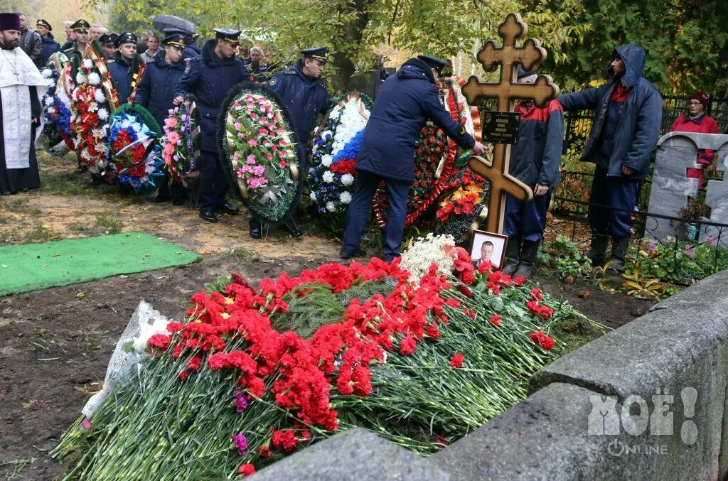 Список погибших в белгороде на сегодня. Прощание в Воронеже с погибшими. Воронеж прощание с ,погибшим в Сирии Копыловым Юрием. В Воронеже простились с военным погибшем в Мариуполе. В Новомосковске простились с Максимом Репко.