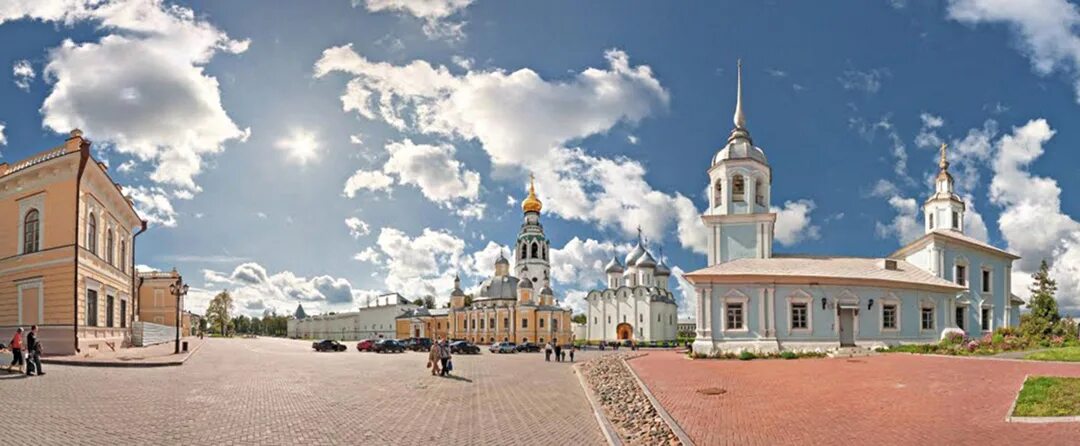 Вологодский кремль вологда. Кремлевская площадь вологда. Плюсы вологды. Вологда центр города. Вологодский кремль вологда.