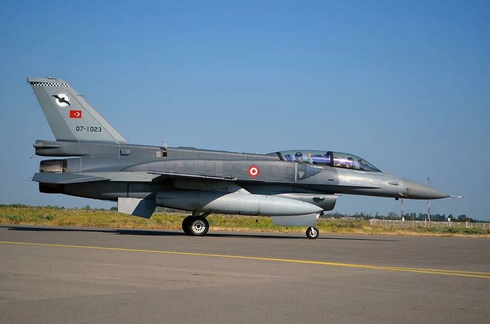 16 ввс. F-16 ввс турции. f16 истребитель. f16 истребитель ввс турции. f-16 самолет.