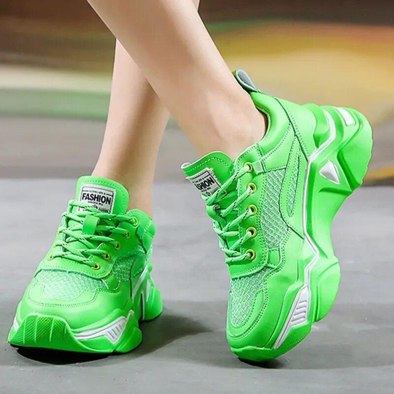 Зеленые кроссовки. Салатныекроссовки женские. Зелёные кроссовки женские. Салатовые кроссовки женские.