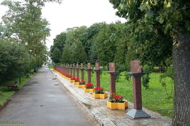 Аллея героев фото Памятные аллеи