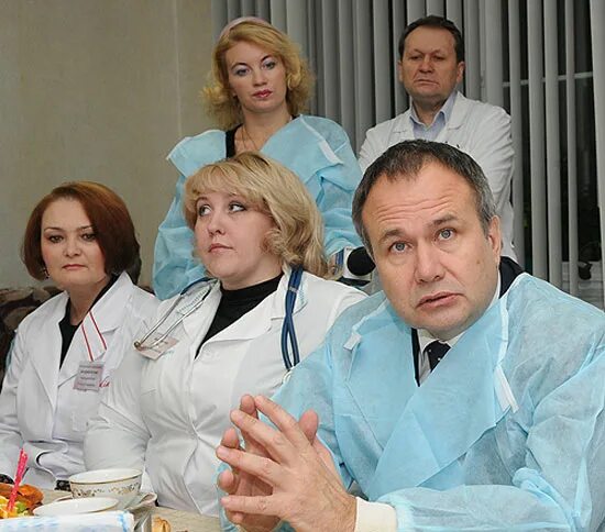 Шоссе космонавтов 359 пермь больница. Сотрудники. Березовская центральная районная больница пермский край. Главный врач алнашской црб удмуртия. Пермский край октябрьский район поселок октябрьский црб.