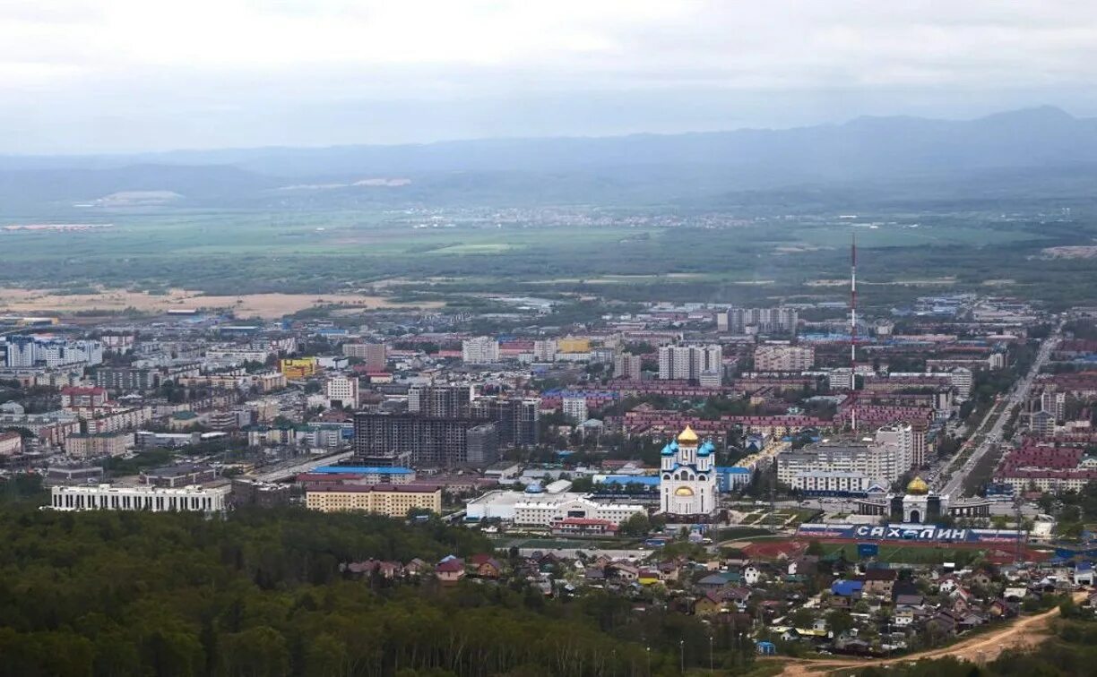 Погода в южно сахалинске в августе. Экономика города Южно Сахалинска. Южный Сахалин. Фотографии города Южно Сахалинска. Сахалин Северо город.