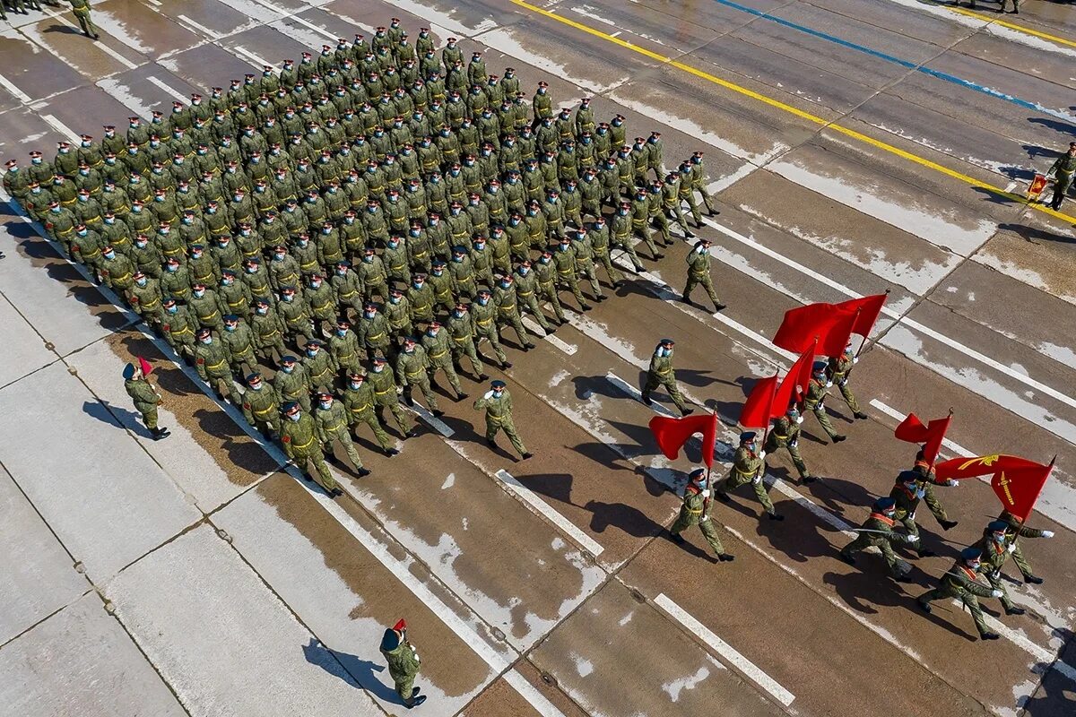 Репетиция парада Победы 2020 в Алабино. Военный парад в Москве 2021. Алабино репетиция парада. Парад Победы 2021 в Москве трансляция. Парад москва 17