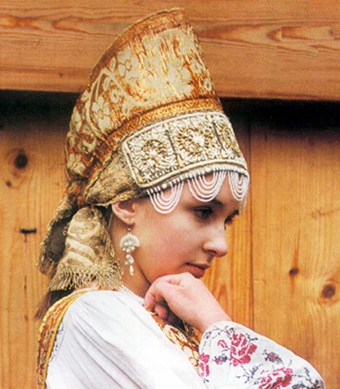 Замужняя девица