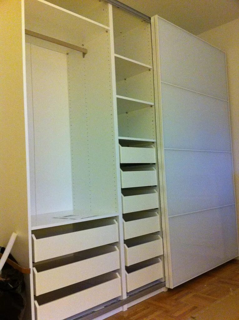 Собираем шкаф пакс. Сборка шкафа пакс икеа. шкаф pax ikea сборка. шкаф-купе ikea белый сборка. шкаф купе икеа сборка.