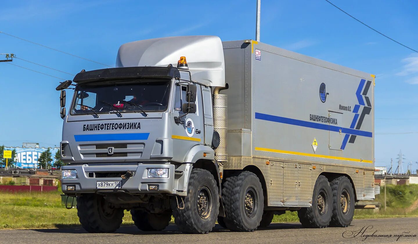 Камаз м100мс 33. Камаз 4310 самосвал. Камаз 6511. Камаз 102. Камаз нзас 4208 вахтовка.