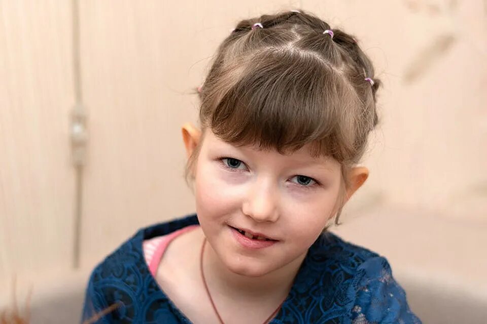 Молодые спасут мир. Красивые девочки спасет мир. маленькая девочка спасет мир.