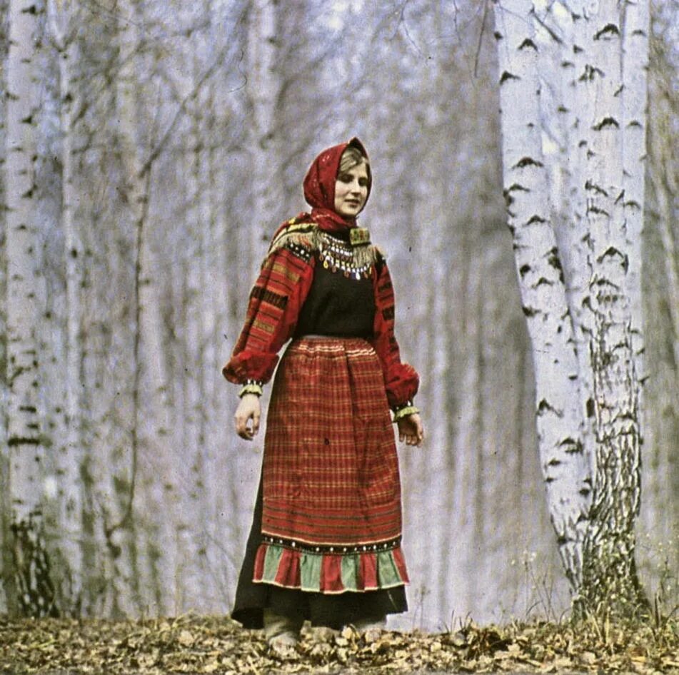 Народный костюм нижегородской губернии. Девичий русский народный костюм. Девичий костюм. Девичий костюм. Шаденкова марина русские костюмы.