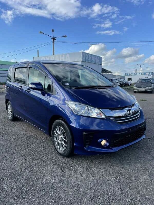 Honda freed 2015. Хонда Фрид ГБ 5. Хонда Фрид левый руль. Хонда фрид 2015 года