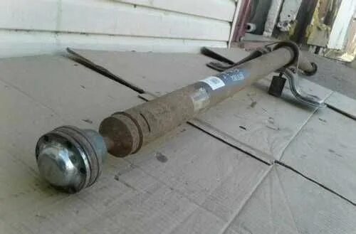 Карданный вал форд куга 1. Кардан форд куга. Подвесной подшипник карданного вала форд куга 2. Форд рейнджер карданный вал. Кардан форд куга 1.