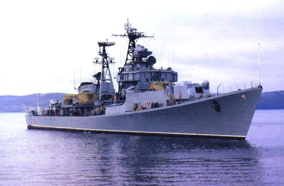 Эсминцы 56. Эскадренные миноносцы проекта 56-эм. Эскадренные миноносцы проекта 56-эм. Эскадренные миноносцы проекта 56. Эскадронный миноносец проект 56.