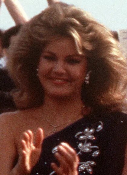 Miss usa 1983. Джули хайек. Джули хайек коммандос. Джули хайек. Джули хайек коммандос.