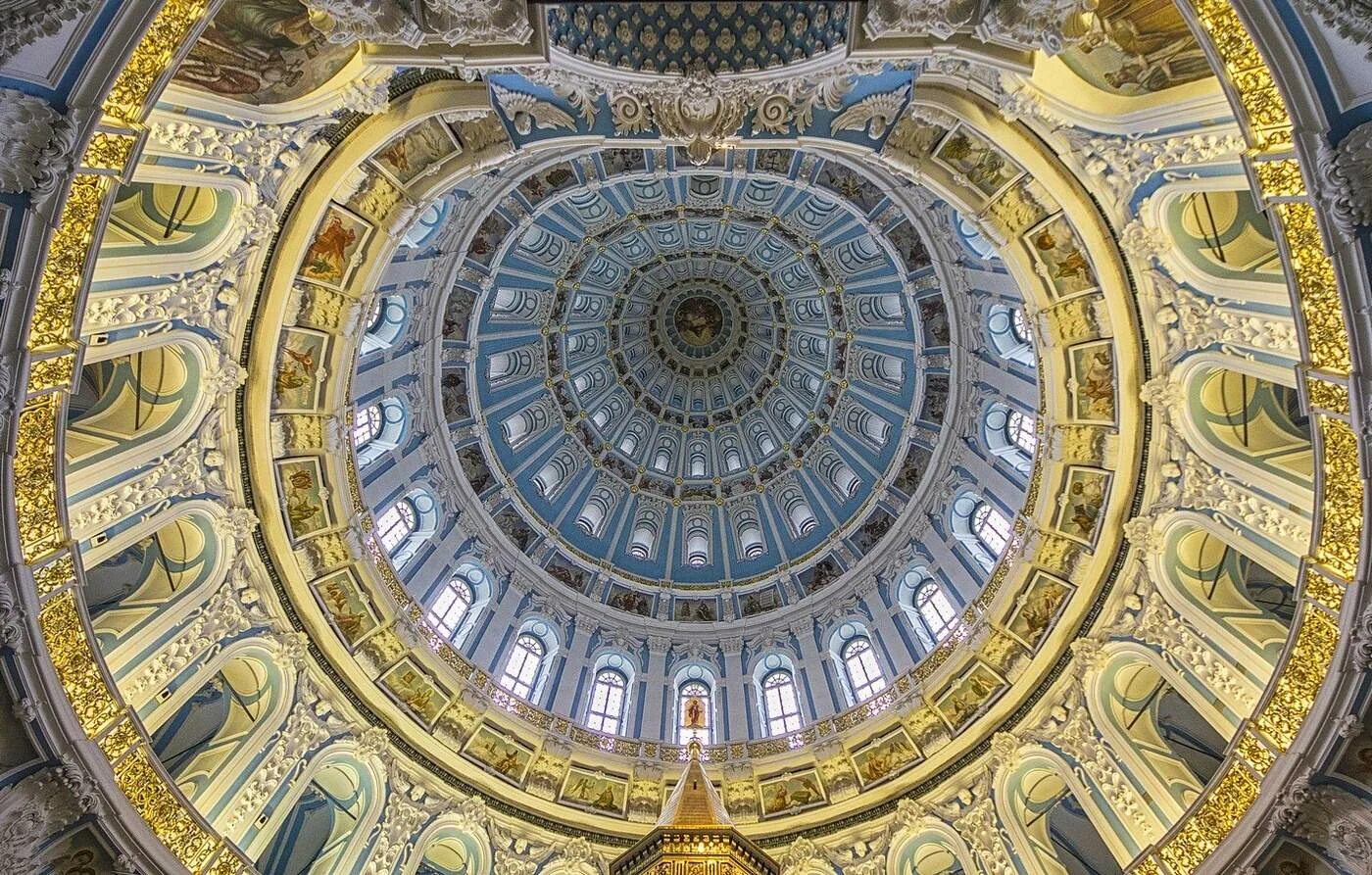 Купол пво владивосток. Радиопрозрачный купол владивосток. Купол мариуполь. Купол времени. Здания со стеклянным куполом фото.