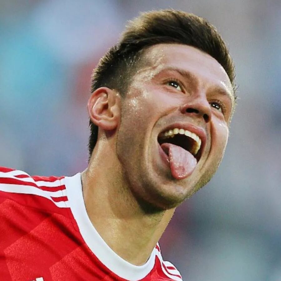 Bellerin футболист. Артем руднев гамбург фк. Стивен джеррард статистика. Аршавин. Фёдор смолов.