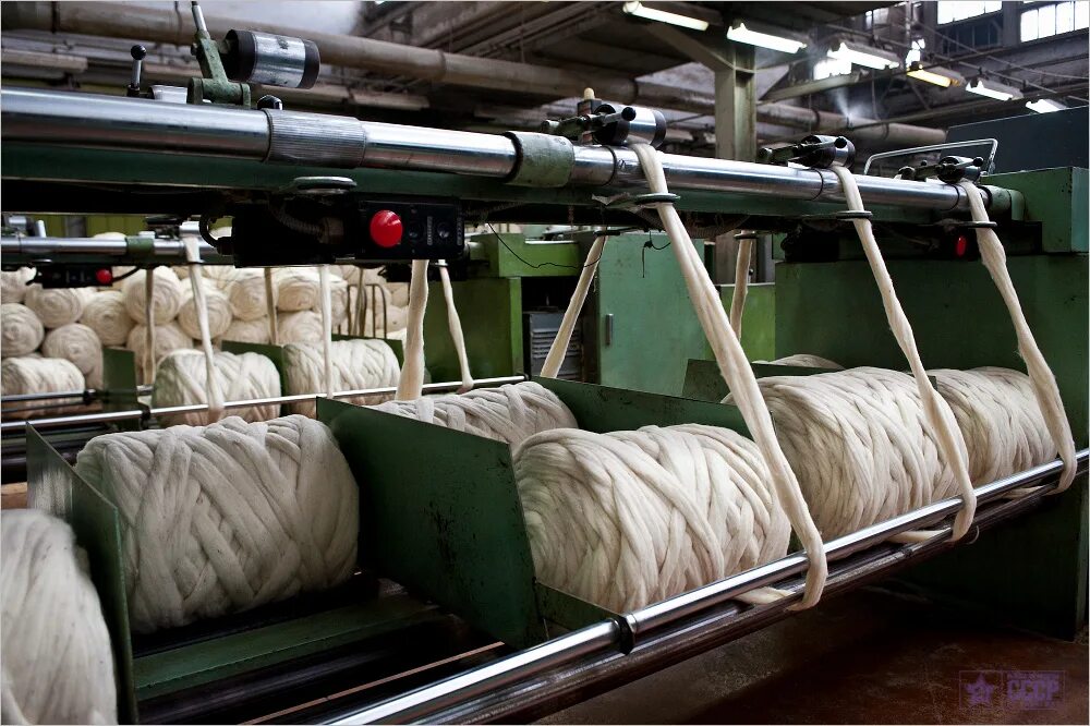 Шерстяная промышленность. Хлопчатник прядильная фабрика. Обработка льна. Шерстяная промышленность. Сортировка овечьей шерсти.