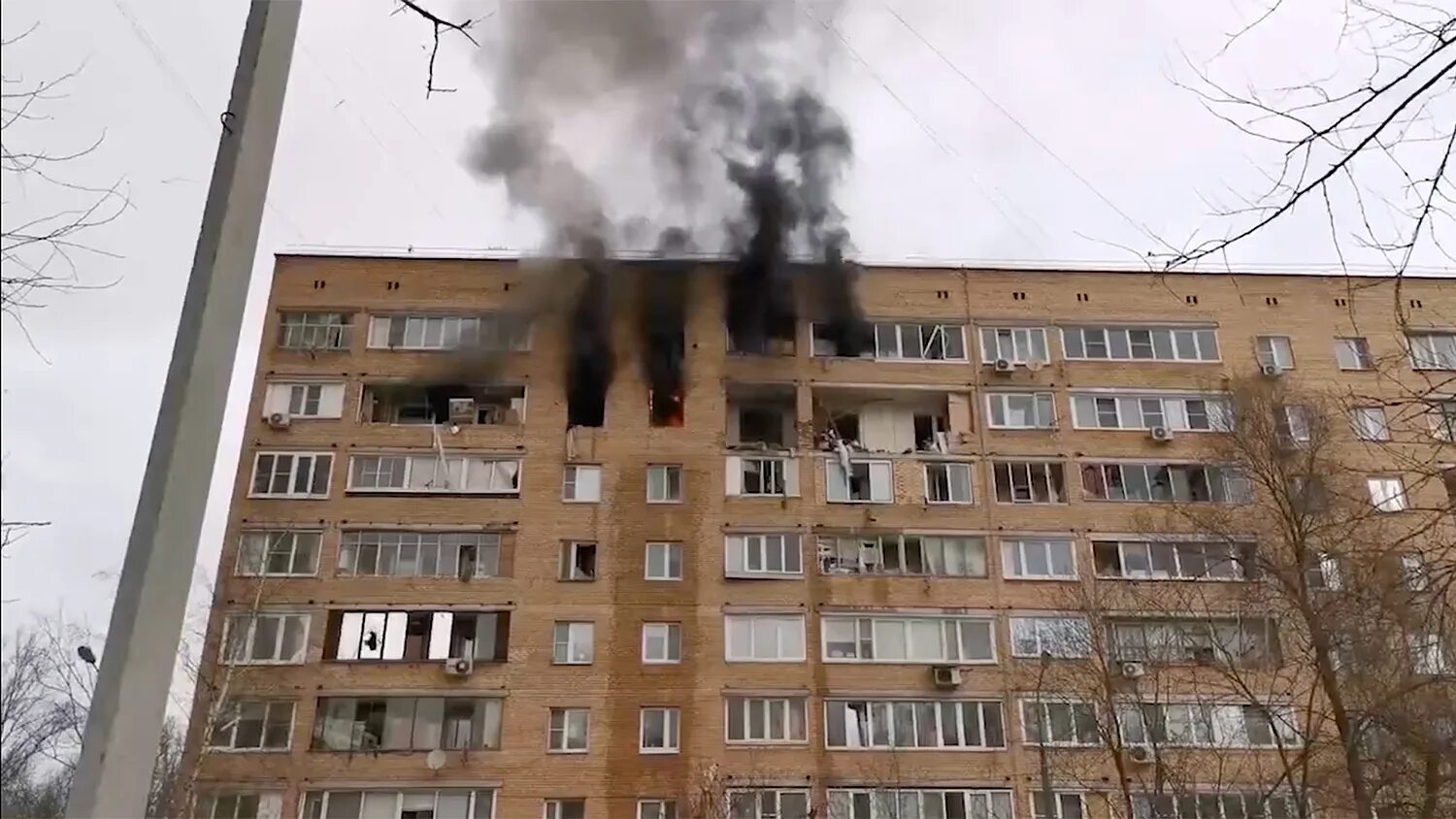 Что случилось в доме сегодня. Взрыв газа в Химках 19.03.2021. Взрыв газа Химки зеленая 16. В Химках взорвался ГАЗ. Взрыв дома в Химках.