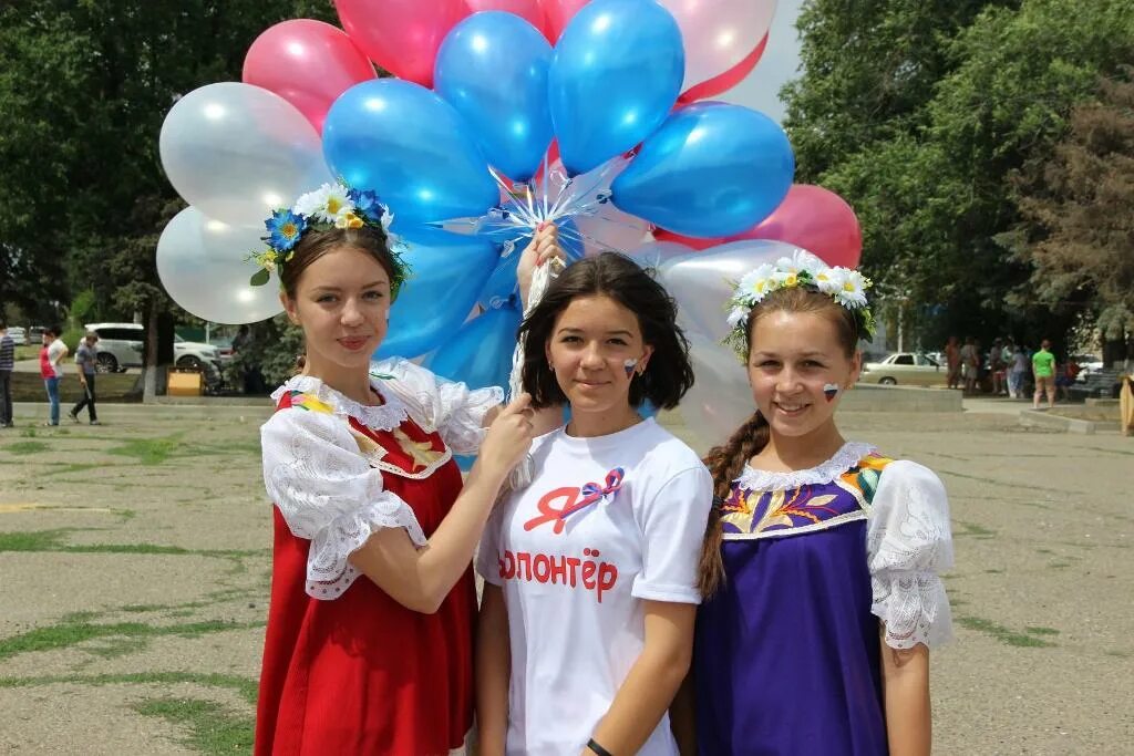 администрация с дивное апанасенковского района ставропольского края. дом в дивном ставропольский край. апанасенковское ставропольский край. село дивное апанасенковский район. дом культуры с дивное апанасенковский район.