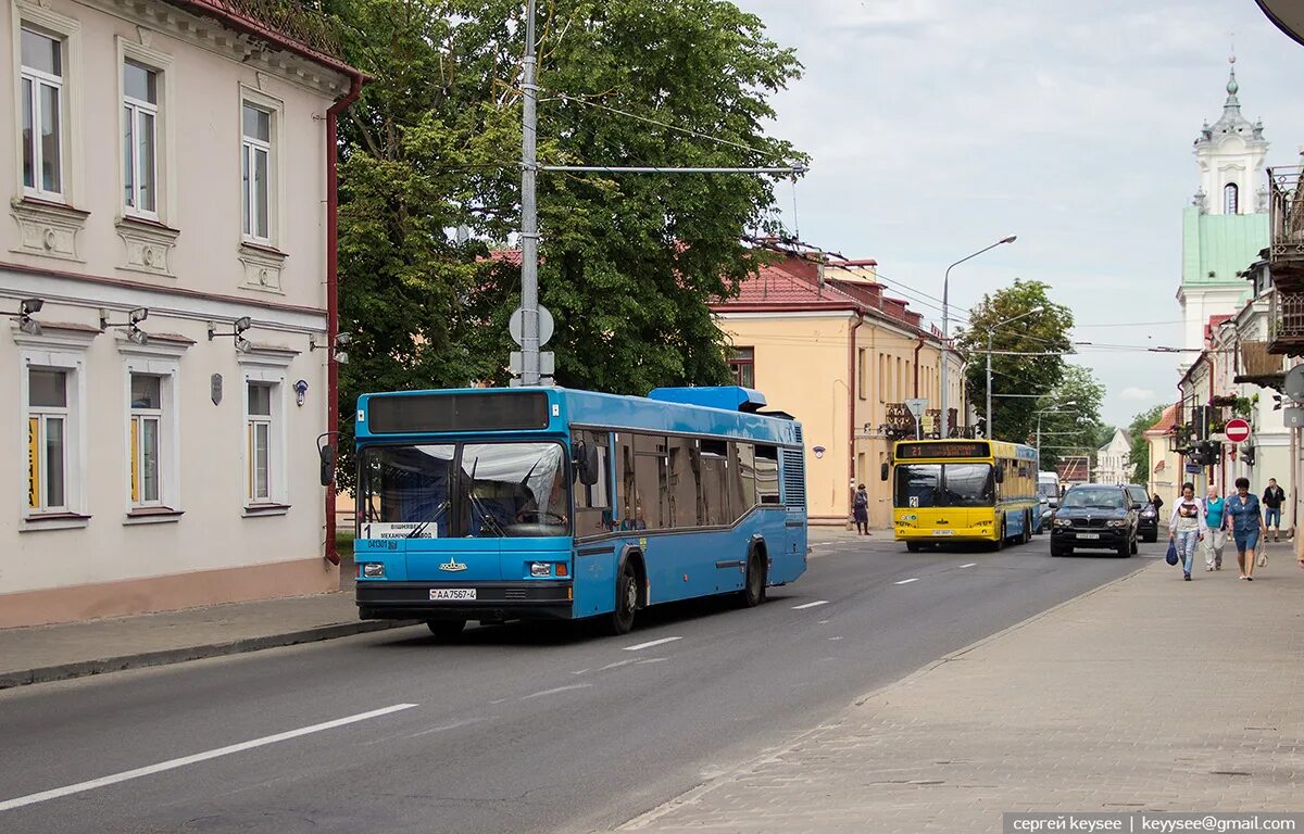 Автобус Гродно. Транспорты в Гродно. Общественный транспорт в Гродно фото. Маршрутки Гродно фото.