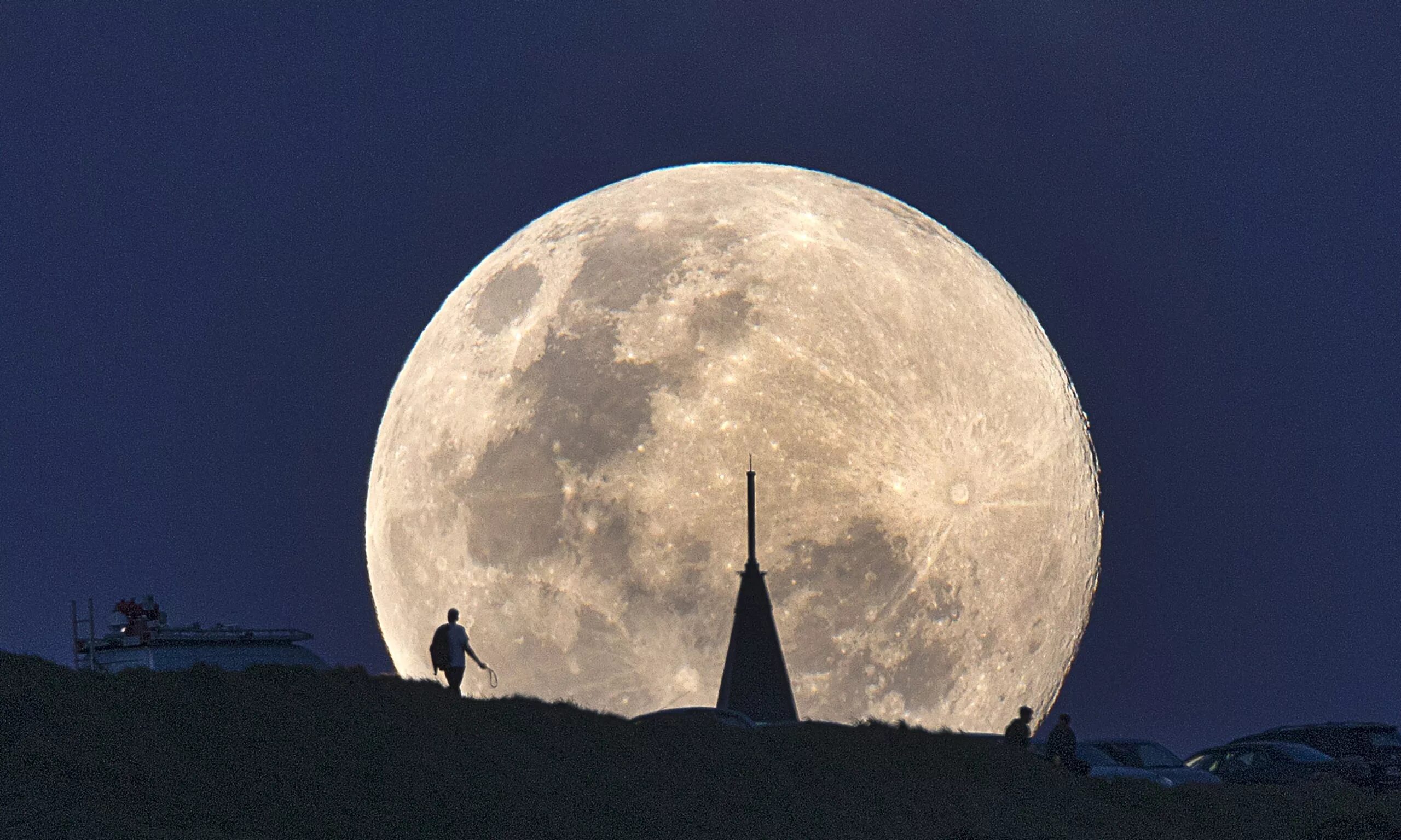 Где на земле не видно луну. Луна. Суперлуние. Луна на горизонте. Луна в приближении.