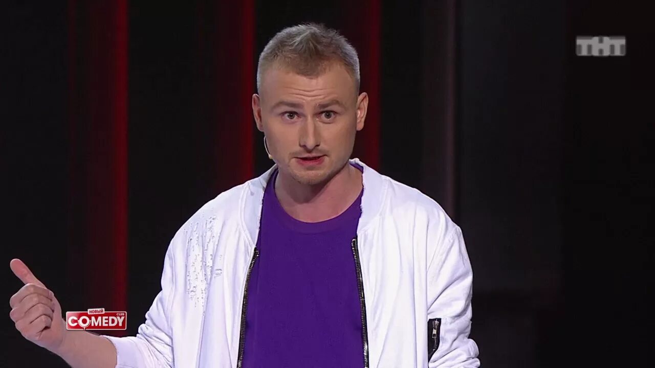 Камеди клаб интернет. Женя синяков стендап. Comedy Club Женя синяков 2018.