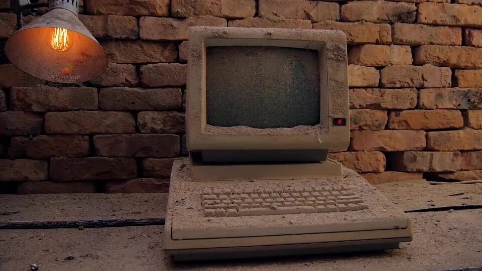 Old computer. Старый компьютер. Компьютер из кирпичей. Старый компьютер арт. Страшный компьютер.