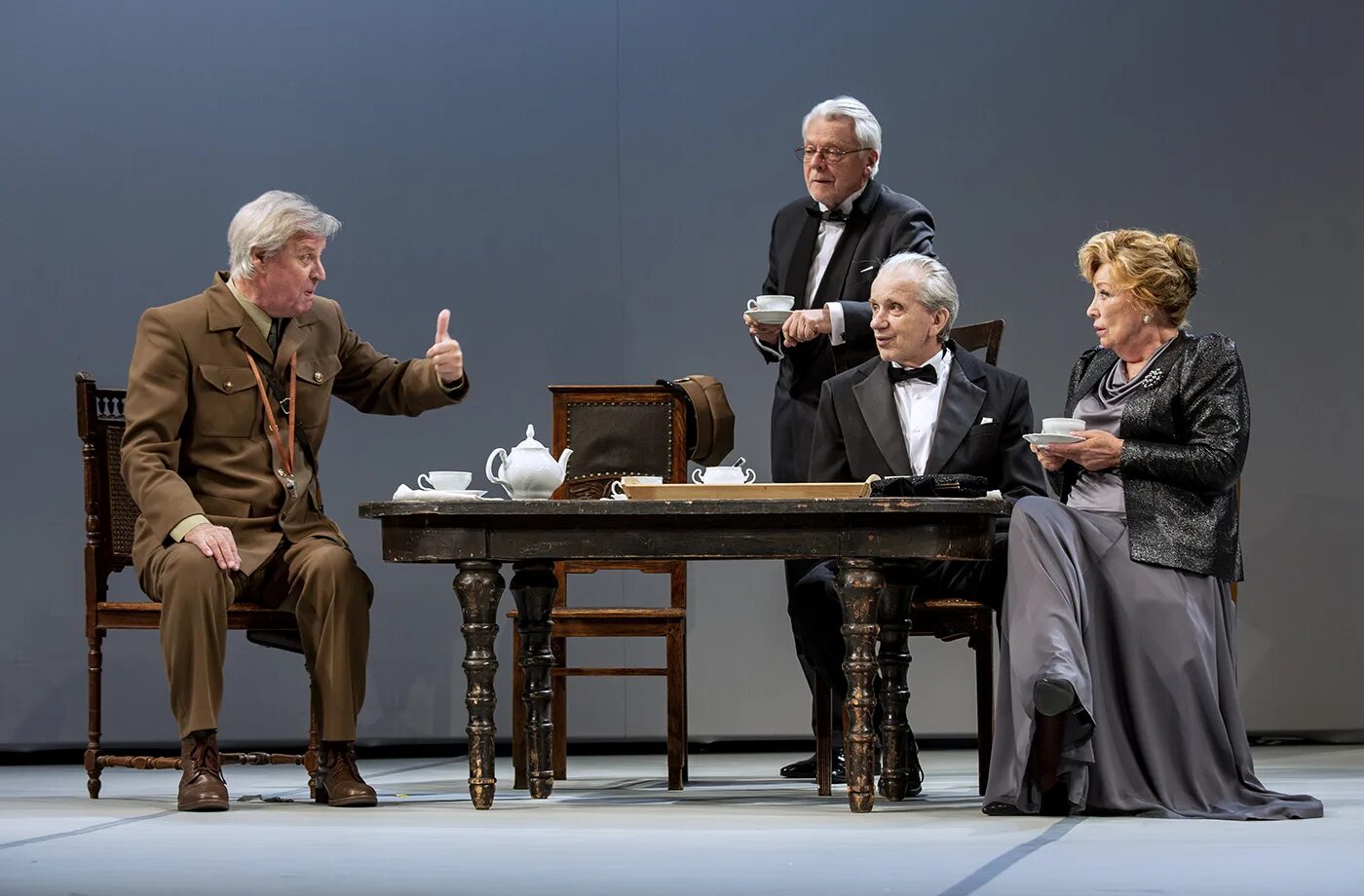 театр моссовета актеры спектакль соло для часов с боем. соло для часов с боем моссовета. часы с боем спектакль моссовета. соло для часов с боем моссовета. соло для часов с боем старый.