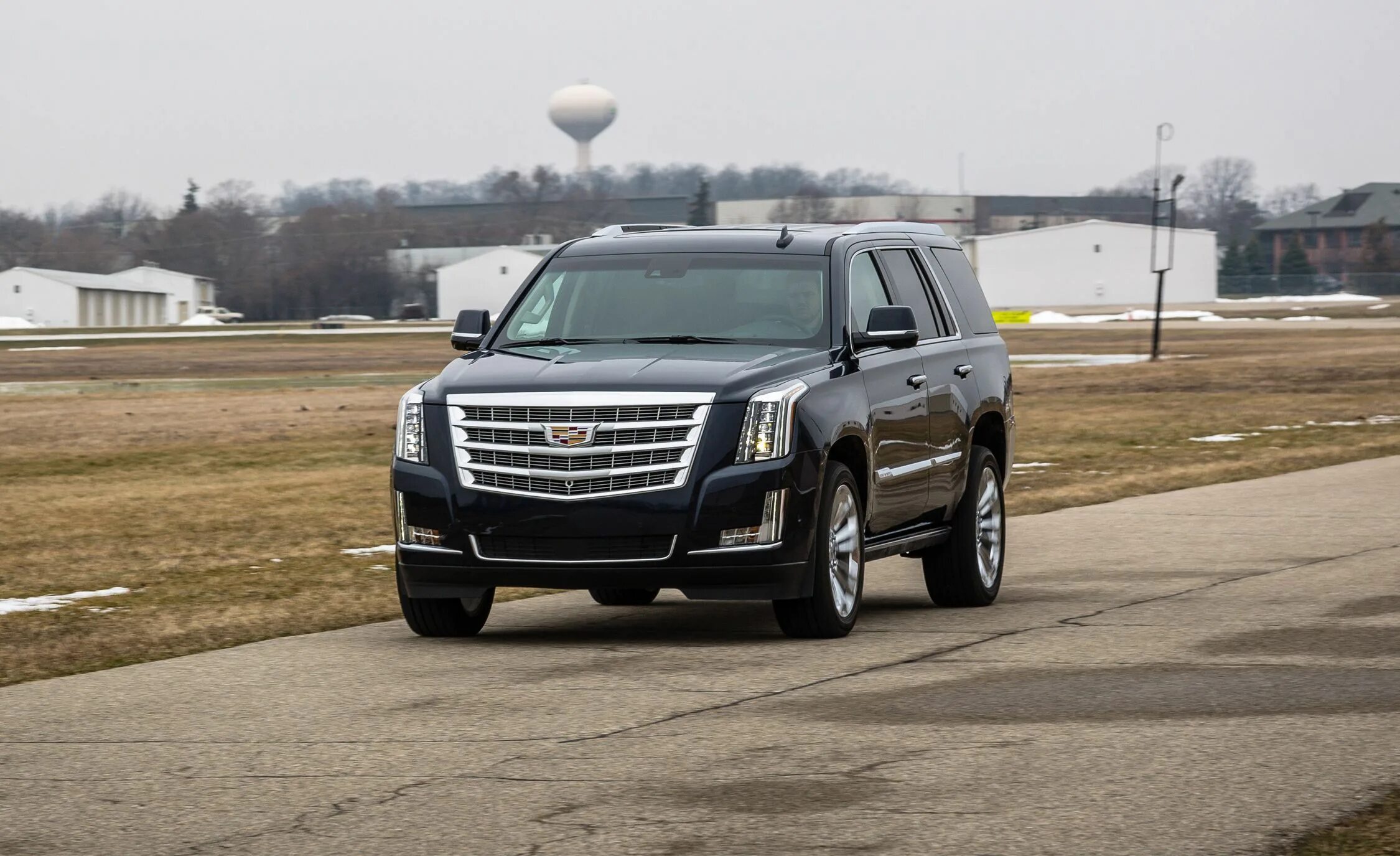 Cadillac escalade esv 2022. Реклама cadillac. Катит новый кадиллак в нем. Катит новый кадиллак в нем. Гта 5 кадиллак эскалейд.
