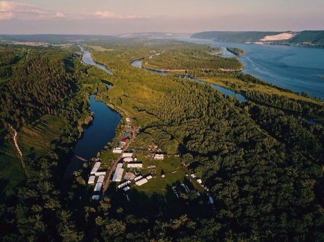 мастрюковских озерах. шастрюковские озёра самарская область. мастрюковские озёра самарская область. мастрюковские озёра самарская область качели. поселок прибрежный и мастрюковские озера.