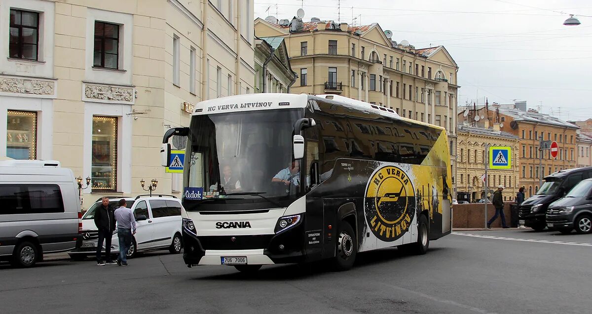 Первые автобусы спб. Первый автобусы Питера. Автобусы на базе Scania. Транспорт СПБ 2022 автобусы. Маршрутки СПБ.