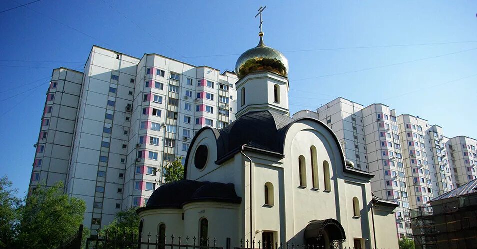 храм страстотерпцев на войковской. храм царственных страстотерпцев в войковском районе. храм царственных страстотерпцев на войковской. церковь царственных страстотерпцев москва. храм царственных страстотерпцев в войковском районе.