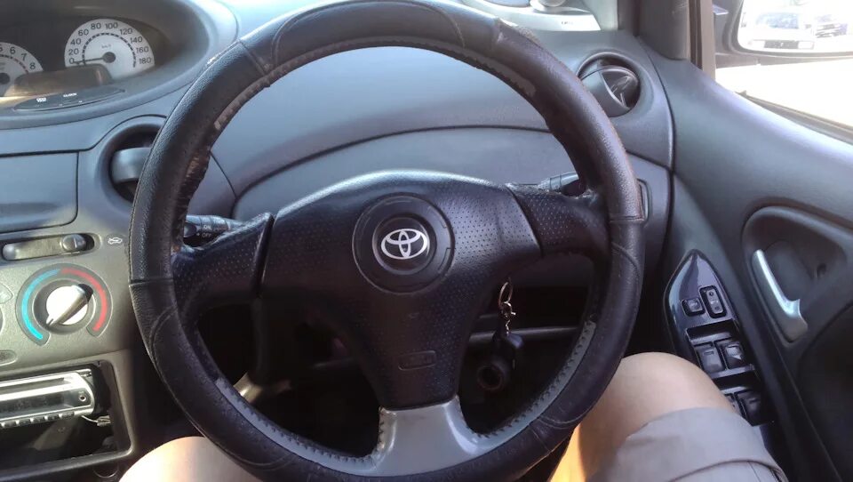 Как снять руль тойота витц Подключение кнопок управления БК Toyota Vitz (130), 1 л, 2011 года тюнинг DRIV