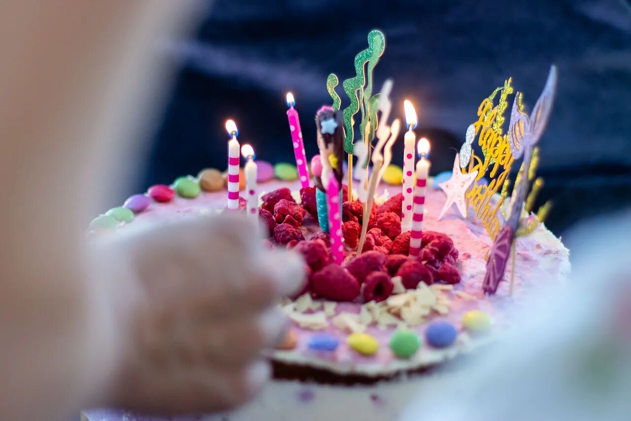 торт внуку на день рождения. торт с машинками для мальчика. торт подростку мальчику на день рождения. торт для мальчика 4 года с машинками. торт день рождения внуку.