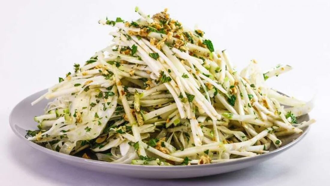 Fennel Salad. Корень сельдерея. Сельдерей салаты рецепты. Салат из дыни и фенхелем. Груша сельдерей