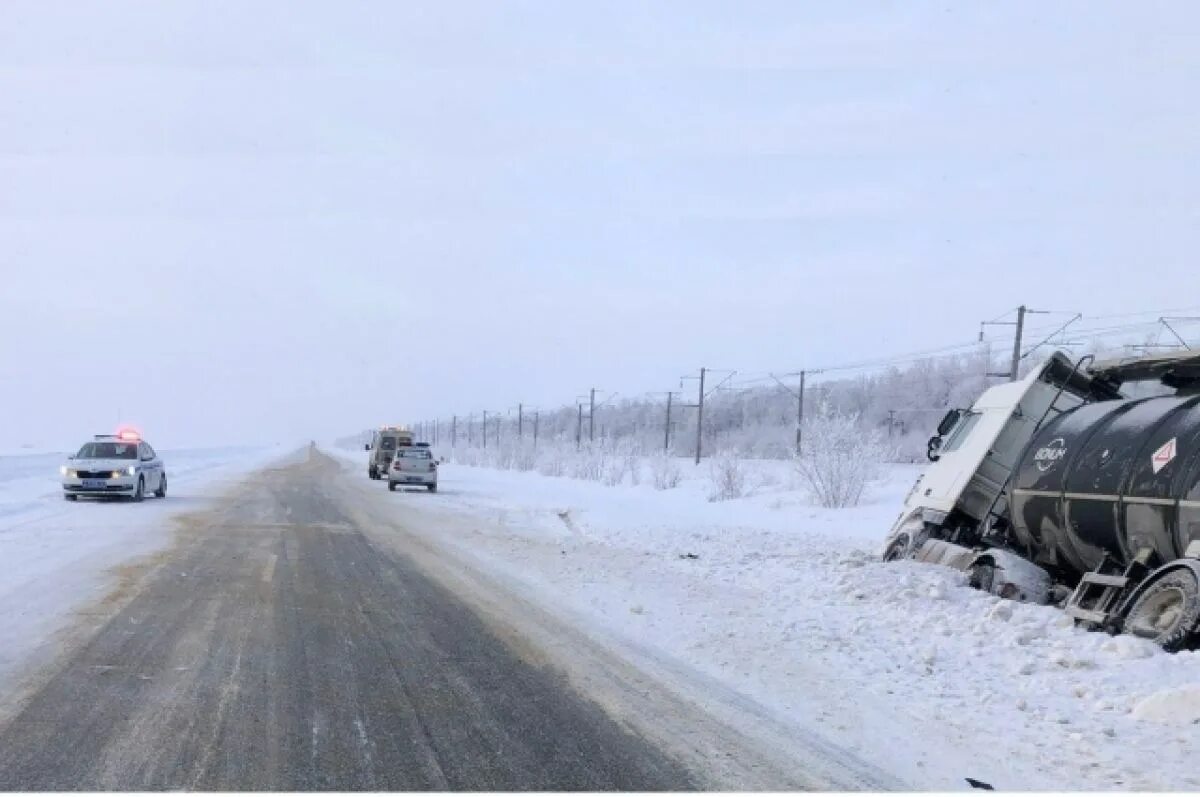 Авария трасса Волгоград Сызрань Приора. Авария с 27.01.2022 на Ольгинской трассе.