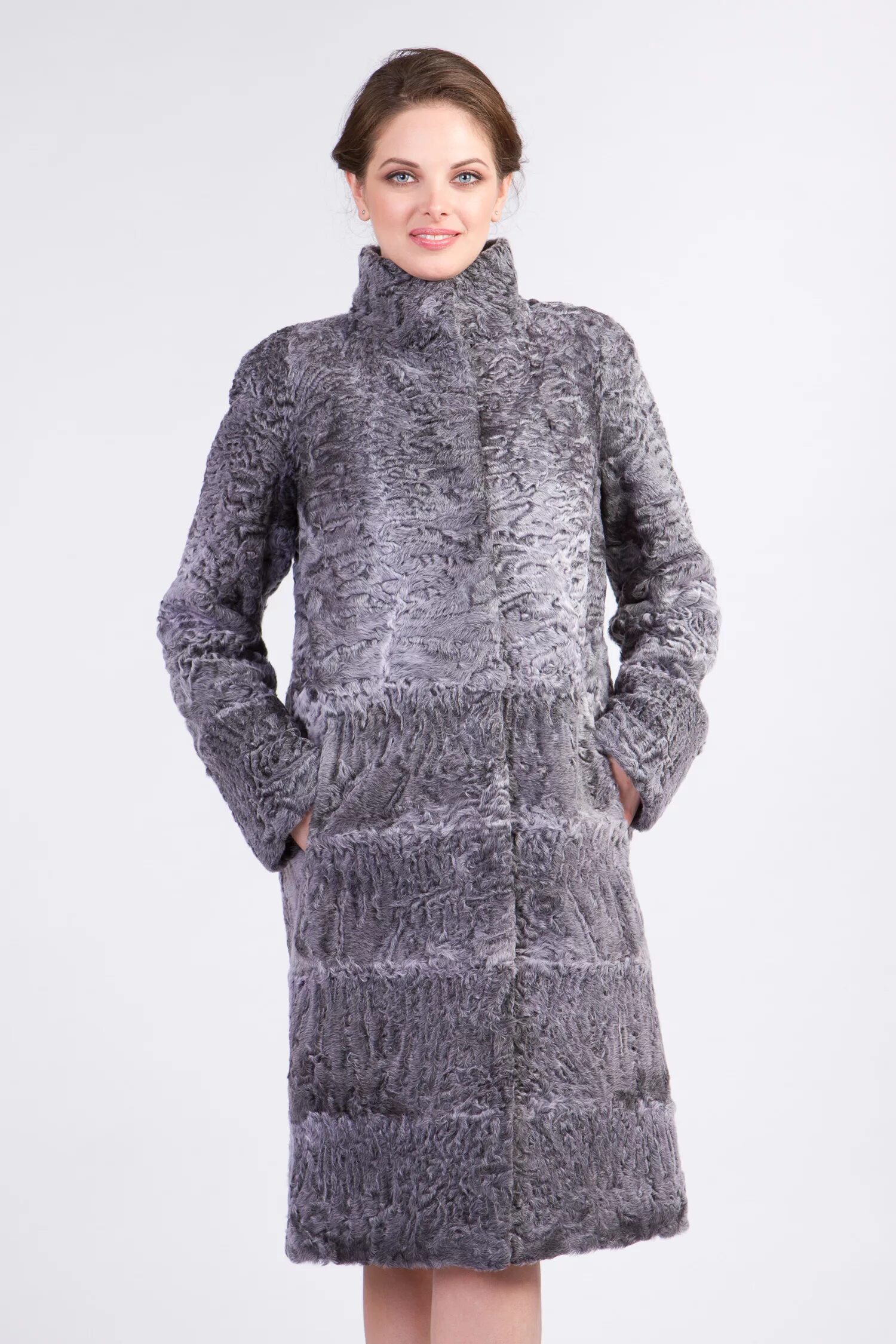 Шуба valentino каракуль 2020. Шубы из каракуля оригинальные модели. Каракулевая шуба снежная королева. Каракулевая шуба дионис. Шуба из мерлушки.