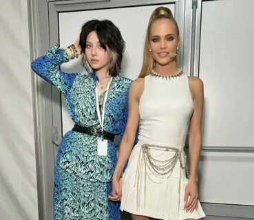 Әйелдер трусики спермы (бейне)