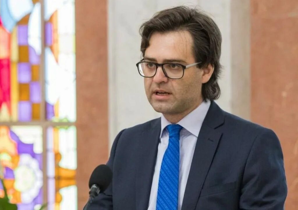 Николай попеску мид молдовы. Министр иностранных дел нику попеску. Мид молдавии. Министр иностранных дел нику попеску. Николай попеску молдова.