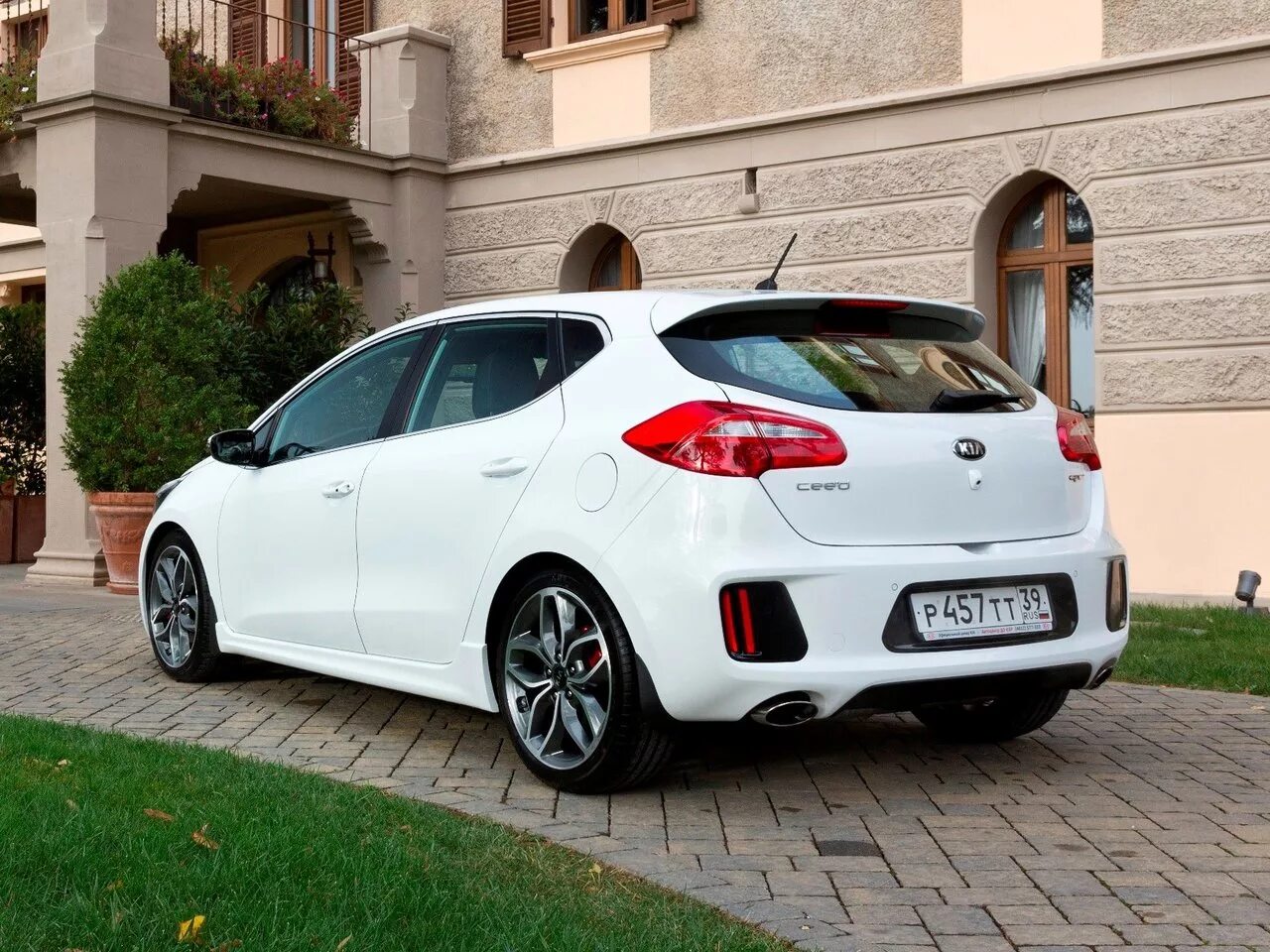 Kia Ceed gt 2021. Kia Ceed gt 2012. Kia Ceed 2015 хэтчбек. Kia Ceed 2012 хэтчбек.