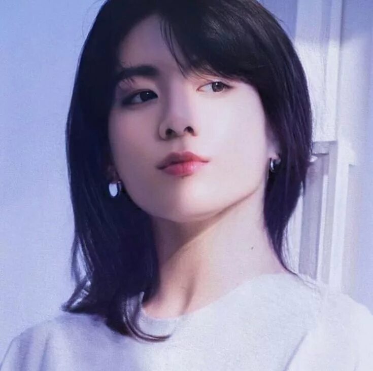 Bts с девушками. Бтс девочки. Fem чонгук. Тэхён фем. Бтс девушки.