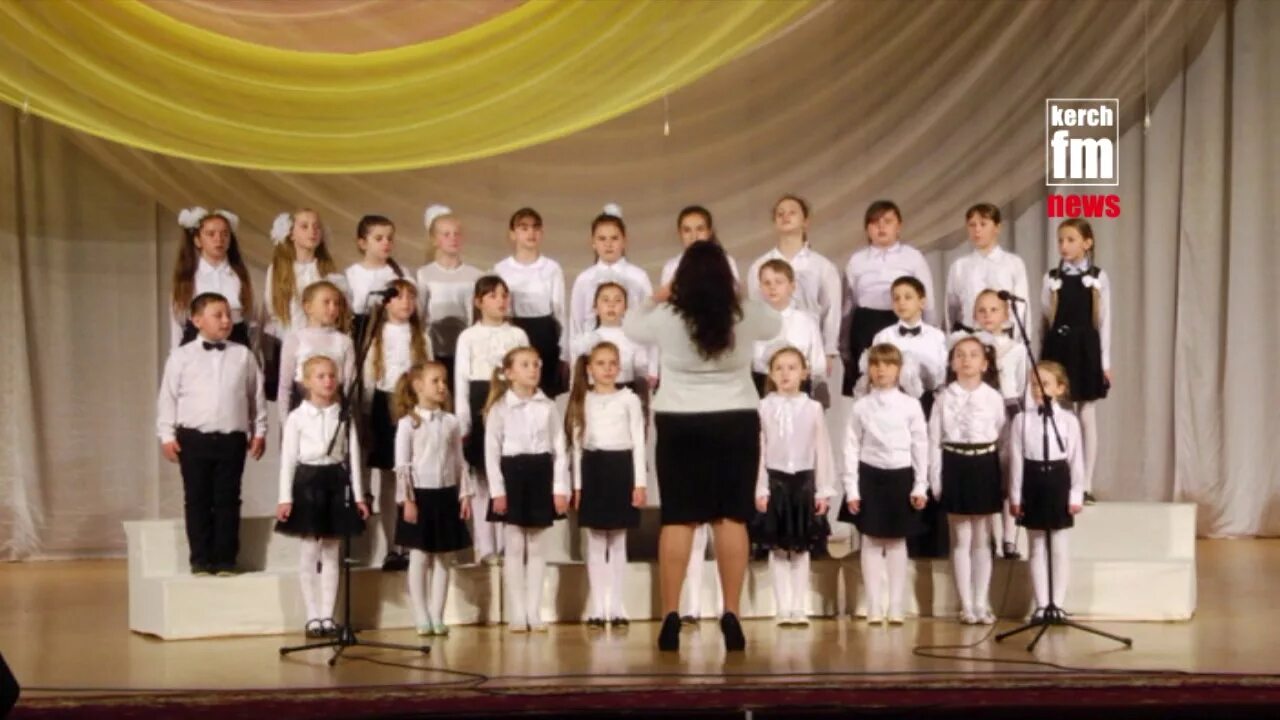 Музыкальная школа 1 жуковский хор 1 класс. Музыкальные школы керчи. Музыкальные школы керчи. Кампанелла вокальная группа. Г белгород дмш 2.
