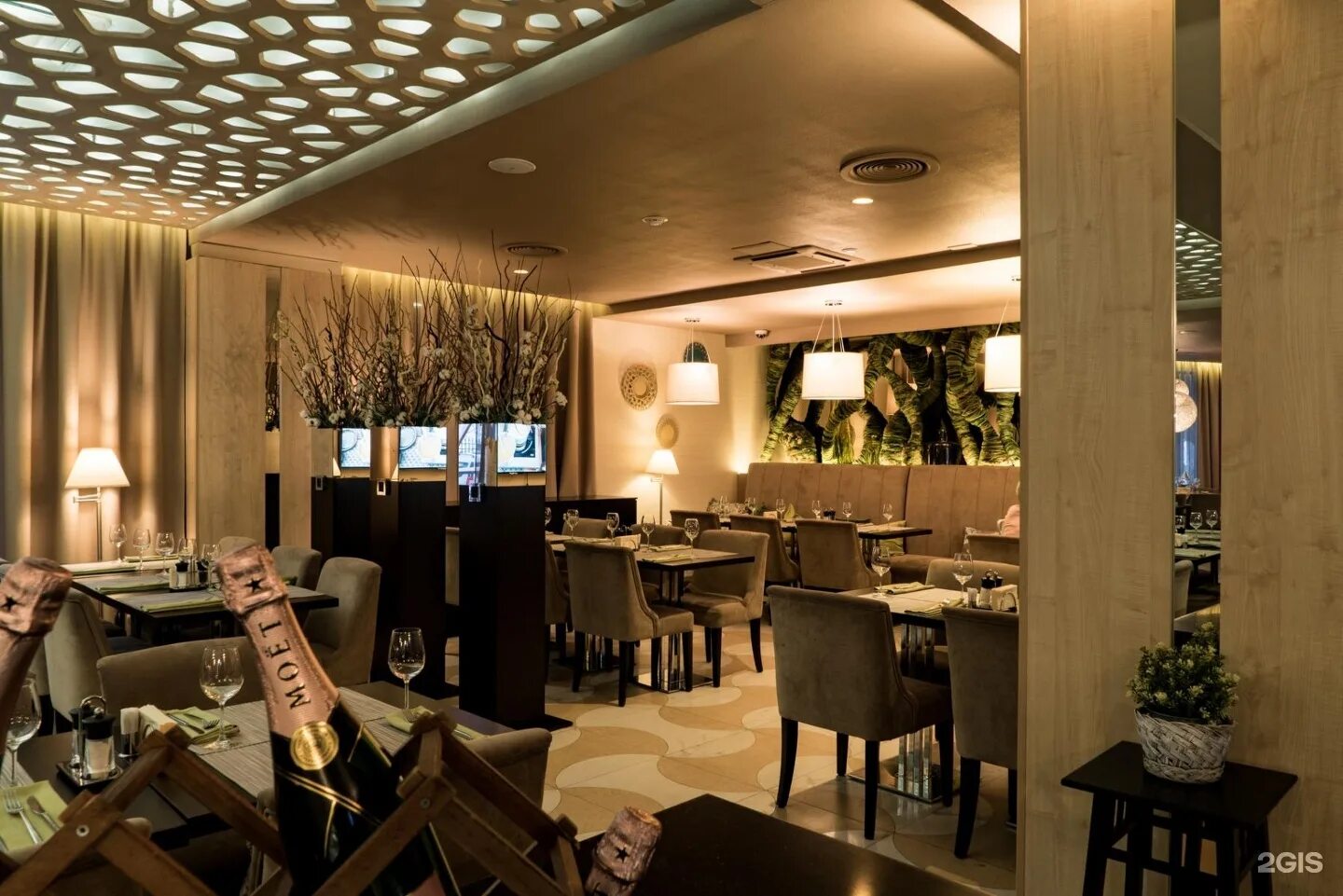 Лучшие кафе и рестораны нижнего. Лучшие кафе и рестораны нижнего. Mukka ресторан нижний новгород. Рестораны нижнего новгорода. Видовые рестораны нижнего новгорода.