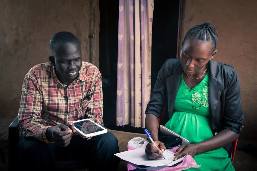 Africa bank. Бедность в Кении черно белые. Bank of Africa. Poverty Bank. Poverty among students.