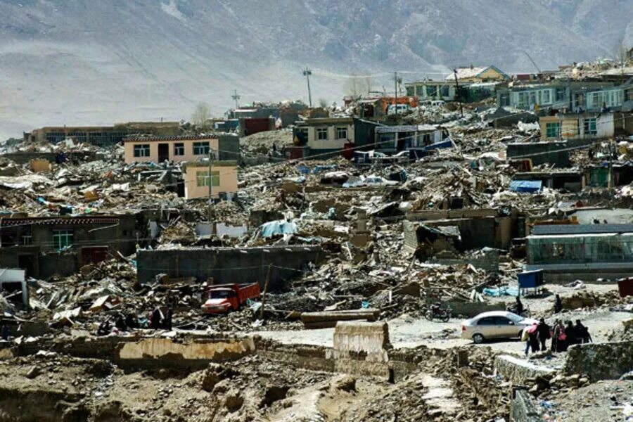 Землетрясение тянь. Землетрясение тянь. Таншаньское землетрясение 1976. 1976 год. Землетрясение в шэньси в 1556 году.