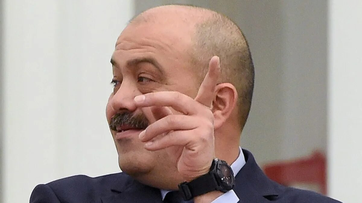 Махмудов омар. Искандар кахрамонович махмудов. махмудов искандар кахрамонович форбс.