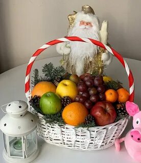 Корзина фруктов на новый год в подарок